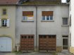 Maison Vente 6 chambres à Freistroff - 94 500 € FREISTROFF, Maison de village à rénover. Dans agréable village, à FREISTROFF (Moselle), MAISON à rénover de six à sept pièces, possibilité huit pièces, deux garages, jardin d'environ 430 m2, A SAISIR : 94 500 euros AGENCE IMMOBILLIERE KLAA 8 rue Girardet NANCY 03 83 97 01 78 ou 06 80 44 77 95
