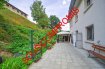 Appartement Vente 1 chambre à Reisdorf - 298 000 € **** SOUS COMPROMIS ****
Mario Zannier (621 167 173) , REMAX Forum vous présente ce bel appartement de 72,58 m2 et sa grande terrasse de +- 60 m2 dans une résidence de 9 unités à Reisdorf.
L'appartement est dans un très bon état, pas de travaux à prévoir. Il ce trouve a l'arrière du bâtiment. Accès à la terrasse depuis la chambre, la cuisine et le salon.
Possibilité de louer un emplacement extérieur ou de ce garer le long de la route très peu fréquentée.
Description:
- 1 chambre d'env. 13 m2
- 1 cuisine équipée d'env. 10 m2
- 1 sallon/salle à manger d'env. 24 m2
- 1 salle de bain
- 1 débarras avec emplacement pour la machine à laver.
- 1 grand hall avec armoire encastré
- 1 cave
- Buanderie commune
- Terrasse de +- 60 m2
Ref agence :2234625