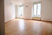 Mulhouse Hyper Centre, nous vendons un appartement F3 d'une superficie de 
70m² idéalement situé en plein cœur du centre historique de Mulhouse. 

IL compprend :

* 1 salon
* 2 chambres
* 1 cuisine éauipée complète indépendante et semi ouverte
* 1 salle de bain avec douche

Chauffage Individuel au gaz (chaudière de 2014)

Ideal pour primo accédant situation exceptionnelle à 100 mètres de la place de la réunion
Coup de COEUR du mois de l'agence MATT IMMO