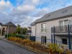 Maison mitoyenne Vente 4 chambres à Wiltz - 615 000 € Maison N° 2 dans le Complexe
« RESIDENCE LA CHAPELLE»
1, rue des Vieilles Tanneries
L-9572 WEIDINGEN / WILTZ
Construction de 2005
Classification énergétique: FF
En bon état
Triplex de 141,68 m2
Emplacement intérieur: 40 m2
Cave: 11 m2
Buanderie: 38 m2
Avance sur charges mensuelles 250 €
*Rez-de-chaussée:
Hall d'entrée, WC séparé,
Cage d'escalier vers les étages,
Cuisine équipée
Living - Salle à manger avec accès vers la terrasse
*1er étage:
Hall de nuit avec petit débarras,
2 chambres à coucher (13,79 m2 ' 18,60 m2) dont 1 avec balcon.
Salle de bains (8,20 m2 - baignoire de coin, WC, meuble lavabo)
*2e étage:
Hall de nuit, débarras ou bureau (6,29m2),
2 chambres à coucher (16,78 m2 ' 13,33 m2)
*Sous-sol:
1 garage intérieur de 39,26 m2 dont on a la possibilité de fermer avec une porte sectionnel électrique
Cave: 12,02 m2
Buanderie: 37,74 m2
Avance sur charges mensuelle : 250 € (eau-charges communes-chauffage)
Ref agence : 6998