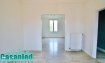 Maison Vente 3 chambres à Boulay-Moselle - 115 000 € BOULAY proche commerce. Maison de ville à conforter se composant d'un salon séjour, cuisine séparée, salle de bain, 3 chambres, sous sol complet avec chauffage central au gaz. Le tout sur un terrain clos de 674m2.