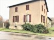 Maison Vente à Étain - 139 000 € A vendre chez AGORA,
vaste maison campagnarde située sur la commune de WARCQ (55), à cinq minutes d'Etain, quinze minutes de Conflans en Jarnisy toute proche des axes autoroutiers.
Dans son écrin de verdure sur un terrain de 9.24 ares au calme, venez découvrir cette spacieuse maison individuelle de 170m² habitables composée comme suit une cuisine, une salle à manger, un salon, une salle de bain, un WC séparé et à l'étage quatre grandes chambres. Le tout complété par 330 mètres carrés d'annexes en parties aménagées elles vous offrent la possibilité de créer un ou plusieurs appartements.
La vaste grange attenante vous permettra de garer plusieurs véhicules.
Travaux à prévoir,
Prix 139 000 euros honoraires inclus à charge vendeur.
Nous contacter au 03/82/20/25/26.
