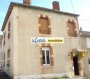 Maison mitoyenne Vente 3 chambres à Jarny - 66 000 € Ref 4034 : EXCLUSIVITÉ.......
Maison de ville à rénover.
RDC : entrée, cuisine, séjour, une salle de bains (baignoire sabot, lavabo, wc).
À l'étage : 3 chambres sur plancher authentique, un grenier aménageable 30m² environ.
Une cave, chaufferie.
DV PVC + VR en RDC.
C.C. Fuel.
Ce bien a retenu votre attention, pour un simple renseignement ou une visite détaillée contactez ROGER 06.69.18.32.40.
VISITE SUR RDV du LUNDI au SAMEDI INCLUS.