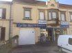 Immeuble de rapport Vente 3 chambres à Carling - 245 000 € Immeuble à usage commerciale et habitation de 350 m² environ.
Rez de chaussée : Commerce (actuellement Boulangerie