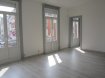 Appartement Location à Cambrai - 500 € HYPER CENTRE. Appartement T2 bis très lumineux situé au 1er étage comprenant : salon/séjour, cuisine semi équipée, 1 chambre, 1 bureau, salle de bains et WC. chauffage électrique - balcon. loyer 500 € et 36 € de provision pour la taxe sur les ordures ménagères, l'électricité des communs et le nettoyage des parties communes. Honoraires 475 € à la charge du locataire ( 25 % pour la visite, 35% pour le dossier et la rédaction du bail et 35% pour l'état des lieux )et 476€ à la charge du bailleur ( 25 % pour la visite, 35% pour le dossier et la rédaction du bail, 35% pour l'état des lieux et 1€ d'entremise). à régler uniquement à la signature du bail.