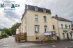 Maison Vente 4 chambres à Bascharage - 679 000 € L'agence immobilière MaraMax s.àr.l vous propose cette chaleureuse maison, située à Bascharage, sur un terrain de +/-1a 65ca.
La maison a une surface habitable de +/-134.2m2, une surface totale de +/-247.17m2 et se compose comme suit:
Le rez-de-chaussée accueille les différentes activités de jour:
- hall d'entrée,
- living/salle à manger,
- cuisine équipée indépendante.
Premier étage:
- hall de nuit,
- 2 chambres à coucher,
- salle de bains avec fenêtre, lavabo et WC.
Deuxième étage:
- chambre à coucher,
- bureau/chambre à coucher,
- grand grenier aménageable.
Sous-sol:
- cave avec fenêtre,
- chaufferie, accès garage,
- buanderie, accès garage.
A ceci s'ajoute un garage pour une voiture avec accès dans la maison.
Pour plus d'informations par rapport à cette chaleureuse maison, n'hésitez pas à nous contacter.