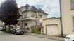 Maison Vente 6 chambres à Bettembourg - 1 280 000 € *À vendre : Maison de maître avec potentiel d'investissement à Bettembourg**
Offrez-vous une opportunité unique avec cette charmante maison de maître située sur un terrain de 8 ares. Ce bien immobilier présente un potentiel exceptionnel pour les investisseurs ou les familles souhaitant créer leur propre espace de vie.
**Caractéristiques de la propriété :**
- **Maison de maître spacieuse** : Avec de hauts plafonds et des finitions élégantes, cette maison peut facilement être transformée en trois appartements et un triplex, un projet est en cours. Une occasion rêvée pour générer des revenus locatifs ou pour créer des logements adaptés à vos besoins.
- **Terrain généreux** : Le jardin verdoyant offre un cadre paisible et intime, idéal pour les moments de détente en plein air. De plus, il est possible d'ajouter une maison triplex, augmentant ainsi le potentiel de rendement de votre investissement.
- **Emplacement privilégié** : Située dans un quartier calme et résidentiel, cette propriété bénéficie d'un accès facile aux commodités locales, aux écoles et aux transports en commun.
Ne manquez pas cette occasion rare d'acquérir une maison de maître avec un potentiel de développement exceptionnel. Que vous soyez un investisseur averti ou une famille désireuse de créer un espace sur mesure, cette propriété saura répondre à toutes vos attentes.
Contactez-nous dès aujourd'hui pour organiser une visite et découvrir le potentiel incroyable de cette maison !