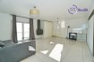 Triplex Location 5 chambres à Dudelange - 2 300 € L'agence New Keys est fière de vous présenter ce magnifique Triplex de 5 chambres avec jardin, offrant une surface habitable d'environ 150m2, situé à Dudelange.Le bien se compose de 3 niveaux, offrant un espace de vie confortable et fonctionnel.Au premier niveau, vous trouverez un hall d'entrée, une salle de douche avec WC, un débarras, un salon/salle à manger et une cuisine équipée avec accès à la terrasse et au jardin.Le deuxième niveau abrite 3 chambres, une salle de douche avec WC, ainsi qu'un espace buanderie. Le troisième niveau propose 2 chambres supplémentaires, une salle de douche avec WC et une terrasse de 20m2 ±.Le bien est complété par un jardin, un garage de deux voitures de 37m2 ± et un emplacement extérieur. Le triplex dispose également de volets électriques, de triple vitrage et d'un chauffage au gaz. L'entretien de la chaudière a été effectué en septembre 2022, ce qui vous assure un confort optimal sans aucun travaux à prévoir.Loyer : 2300€/hors chargesFrais d'agence : 1 mois de loyer + 16 % TVA, payables par le locataire.Caution : 2 mois de loyer, payables par le locataire.Pour plus d'informations ou pour organiser une visite, n'hésitez pas à nous contacter au +352 661 434 100 ou par mail à kdif@newkeys.lu.