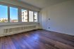 Appartement Vente 1 chambre à Metz - 85 000 € Metz appartement F2 de 45m2. Spécial investisseur. Appartement entièrement rénové , composé d'une cuisine équipée, une grande pièce à vivre, un chambre et une salle de bains neuve ,garage fermé ,cave et parking extérieur et un balcon .Proche de toutes les commodités.
Loué 450€ hors charges.
Pour un rdv contactez Mr HARMENT au 0787851545
Copropriété de 8 lots (Non soumis à un impayé).
Charges annuelles : 2100.00 euros.