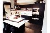 Appartement Vente 2 chambres à Kayl - 400 000 € +++++++++++++++SOUS COMPROMIS++++++++++++++++
RE/MAX Luxembourg, spécialiste de l'immobilier à Kayl, vous présente ce bel appartement moderne de -+70 m2 habitables, érigé sur un très grand terrain de +-135m2 privatif avec chalet.
L'appartement se compose comme suit:
- 1 Cuisine équipée moderne
- 1 Salle de bain
- 2 Chambres
- 1 Terrasse
- 1 très grand terrain de 135 m2 privatif
- 1 Chalet
Emplacement de parking très facile à trouver
Ref agence :Kayl