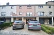 Maison mitoyenne Vente 4 chambres à Esch-sur-Alzette - 820 000 € L'Agence immobilière Christine SIMON, vous présente en exclusivité une maison mitoyenne à ESCH-Alzette / LALLANGE construite sur un terrain de 02,26 ares dans l'année 1988-1989.
Surface habitable de 137 m2 et d'une surface utile de 200 m2 avec le rez-de-chaussée et le grenier aménagé.
La maison se situe dans une cité résidentielle au calme garanti, l'adresse ne sera pas publiée pour une raison de vie privé de mes clients.
La maison se compose comme suite:
Au rez-de-chaussée:
Un garage (32 m2)pour 1 grande et petite voiture avec porte sectionnelle, et deux emplacements extérieur, buanderie chaufferie avec douche et toilette d'env. 8,40 m2, hall d'entrée principale d'env. 13,50 m2.
L'étage principale: Hall, salle à manger avec cuisine équipée ouverte d'env. 20 m2 de la vous pouvez accéder à une terrasse de 8,40 m2 et au jardin clos, salon de 29 m2 avec un accès vers la terrasse à l'avant de 17 m2.
3 chambres à coucher dont une de 16,60 m2, 14,70 m2 et la troisième de 8,12 m2, un salle de bain de 8,10 m2.
Comble aménagé en pièce pouvant devenir la quatrième chambre
Il est possible d'agrandir la cuisine et terrasse à l'arrière avec l'autorisation de la commune d'Esch-sur-Alzette.
Fenêtre double vitrage de février 2013 avec serrure, façade non isolée, toiture isolée et le dernier nettoyage a été effectué en 2018, chaudière à gaz à condensation de 2014.
Passeport énergétique F-F.
Disponibilité à convenir entre parties.
Aucuns travaux nécessaires.
Pour de plus amples renseignement ou une visite de cette belle maison contacter l'agence Madame SIMON svp.
Nous sommes tout le temps à la recherche de maisons, appartements ou terrains pour nos clients, veuillez nous contacter pour estimer votre bien avant de le mettre en vente, estimation précise par un expert agréé.
Tel: 621 189 059 ou cs@christinesimon.lu
www.christinesimon.lu
Ref agence :Maison Esch