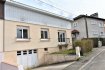 Maison Vente 3 chambres à Belleville - 118 800 € Maison à rafraîchir proche A31.. Maison à rafraichir sur sous-sol complet comprenant : hall, cuisine, salon avec accès balcon, 3 chambres, salle d'eau, placards. Au sous-sol : 1 pièce, buanderie, chaufferie, un dégagement, garage. Jardin sur l'arrière de la maison avec une dépendance en dur. Chauffage central gaz et toiture en parfait état. Idéal primo accédant !!!