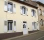 Maison Vente à Novéant-sur-Moselle - 148 500 € REFERENCE : 17-BERCEAU
Au 17 rue du Berceau à Noveant
Jolie maison de village comprenant :
Au rez de chaussée :
une entrée, une cuisine équipée et intégrée, un salon-séjour, une chaufferie, un wc, une cave.
A l'étage:
Trois chambres dont une chambre parentale avec dressing et douche et 2 chambres en enfilades, une salle de de bains avec wc.
Jardin de 7ares non attenant.
Chauffage gaz, DPE en cours
Prix de vente : 148 500 € honoraires de vente inclus charge vendeur
IMMOGEST
13 RUE DU STADE
57155 MARLY
07.89.05.45.27 (k.marsicano)
