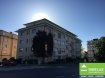 Appartement Location 3 chambres à Luxembourg-Merl - 2 500 € Luxembourg Merl (Parc-Merl-Belair)
A louer dans Résidence « HENRI VII »
Appartement 4e étage (dernier étage)
---------------------
Appartement - Penthouse rénové d’une surface habitable de 125m2 + Terrasse 2m x 40 m (autour) + 1 emplacement de parking
- Hall
- Living avec feu ouvert (vue imprenable)
- 1 cuisine équipée (NEUF)
- 2 chambres à coucher
- 1 bureau (pouvant être utilisé en tant que chambre ou salle à manger)
- 1 salle de douche avec W.C. et lavabo (NEUF)
- 1 salle de douche avec double lavabo (NEUF)
- 1 W.C. avec lavabo (NEUF)
----------------------
SURFACES :
- Living -Parquet -38,6 m2
- Cuisine -Carrelage -19,0 m2
- Chambre 1 -Parquet -14,0 m2
- Chambre 2 -Parquet -13,0 m2
- Bureau -Parquet -13,5 m2
----------------------
LES +
- Parking
- Rénové
- Sortie Ascenseur dans l’appartement
- Belles finitions (Parquet, carrelage (60cm x 60cm), double vitrage.
- Dernier étage
- Situation proche de toutes commodités (Commerces, Transports en commun, restaurants)
- Proximité PARC MERL-BELAIR
-----------------------
Pour plus de renseignement ou un RDV contactez :
SIGELUX : 46 71 31 ou info@sigelux.lu