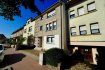 Appartement Vente 1 chambre à Dudelange - 305 000 € immohub, votre partenaire dans l'immobilier à Dudelange vous propose un appartement 52,46 m2 , rénové en 2018 au premier étage d'une petite résidence de +/- 1965 à 3 unités.
L'appartement se compose comme suit:
- Hall d'entrée
- Salle de douche (WC, lavabo, douche, sèche serviette)
- Buanderie
- Cuisine indépendante non équipée ! (L'appartement est vendu sans cuisine)
- Chambre à coucher
- Living
- Cave privative
- Jardin usage privatif
Possibilité d'acquérir un garage-box fermé à 30000 €
Détails:
- Double vitrage
- Châssis en PVC
- Volets manuels
- Chauffage au gaz
- Charges: 115 € (Gaz, Eau, électricité)
Proximité écoles, piscine, parc...