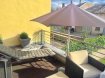 Appartement Vente 2 chambres à Bech-Kleinmacher - 485 000 € Très bel appartement duplex de 78,26 m2 dans une petite résidence de 2005
Situé au 1er étage d'une résidence avec 5 appartements il se compose comme suit :
- Au 1er étage, un grand salon avec salle à manger.
- Une cuisine entièrement équipée avec
