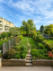 LIMPERTSBERG - Maison familiale 5 chambres + bureau - Jardin - Garage 

Un environnement de vie rare au cœur de l'un des quartiers les plus recherchés du Luxembourg.

SIGELUX Real Estate vous propose à louer cette élégante maison familiale située sur rue Capus, L-1314 Luxembourg-Limpertsberg, dans une rue résidentielle particulièrement calme, à quelques minutes du centre-ville.

Développant une surface habitable d'environ 210 m² et une surface totale de plus de 260 m², cette maison séduit par ses volumes généreux, sa luminosité et son agencement idéal pour une famille en quête d'espace, de confort et de qualité de vie.

Entièrement rafraîchie, la maison a été repeinte, bénéficie d'une nouvelle cuisine équipée, et de salles de bain partiellement rénovées, la rendant prête à accueillir immédiatement ses nouveaux occupants.

La maison est composée comme suit :
Rez-de-chaussée

Hall d'entrée

Grand salon / salle à manger

Nouvelle cuisine entièrement équipée avec accès direct au jardin

WC séparé

Premier étage

Hall de nuit

3 chambres, dont une avec un balcon

Salle de bain avec WC (partiellement rénovée)

Deuxième étage

Hall de nuit

2 chambres

Grand bureau, idéal pour le télétravail ou une salle de jeux

Salle d'eau avec WC (partiellement rénovée)

Accès au grenier

Sous-sol

Caves avec accès direct au jardin

Buanderie

Salle technique (chaudière à gaz)

Garage fermé

Superficies

Surface habitable : ± 210 m²

Surface totale : plus de 260 m²

Points forts de la propriété

5 chambres + 1 grand bureau

Jardin privé

Balcon

Nouvelle cuisine équipée

Maison entièrement repeinte

Salles de bain rénovées

Garage fermé

Espaces de rangement généreux (caves et grenier)

Rue résidentielle particulièrement calme

Un emplacement privilégié à Limpertsberg

Limpertsberg est l'un des quartiers les plus recherchés du Luxembourg pour son équilibre entre tranquillité, espaces verts et proximité immédiate du centre-ville.

Depuis la rue Capus, vous pouvez profiter d'un environnement résidentiel de qualité tout en restant à quelques minutes des principaux pôles de la capitale.

Proximité immédiate :

Parc Tony Neuman et de nombreux espaces verts

Lycée Michel Lucius

Écoles, crèches et installations sportives

Commodités locales, restaurants et cafés

Centre-ville accessible à pied ou à vélo en quelques minutes

Excellentes connexions de transports en commun

L'arrêt Lycée Michel Lucius est à proximité et est desservi par :

Ligne 2 : Hamilius ? Gare ? Bonnevoie

Ligne 8 : Centre-ville ? Bertrange

Ligne 30 : Centre-ville ? Kirchberg

Ces connexions permettent un accès rapide au centre-ville, à Kirchberg, à la Gare Centrale et aux principaux quartiers d'affaires.

Conditions de location

Loyer mensuel : 5 800 €

Dépôt de garantie : 2 mois de loyer

Durée minimale de bail : 2 ans

Clause de peinture : 3 ans

Animaux non admis

Colocations non acceptées

Frais d'agence : ½ mois de loyer + 17 % de TVA

Disponibilité : à partir d'octobre

Visites

Pour organiser une visite, veuillez nous faire part de vos disponibilités :

Date : ______

Créneaux horaires : de ___ à ___

Informations demandées avant la visite

Date de début souhaitée

Durée de location souhaitée

Nombre d'occupants

Employeur et poste

Revenu mensuel net

Type de contrat de travail

Contact

Bob Funck SIGELUX Real Estate 

?? +352 621 265 450 ?? info@sigelux.lu 

Une maison familiale avec des caractéristiques de qualité, idéalement située dans l'un des quartiers les plus exclusifs du Luxembourg, offrant un rare équilibre entre calme résidentiel et proximité immédiate du centre-ville.