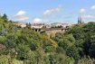 Appartement Vente 1 chambre à Luxembourg-Centre ville - 755 000 € Real G Immo, vous propose en vente un appartement de +/-55 m2, proche du centre-ville.Ce bien se compose comme suit:cuisine équipée ouverte sur espace living donnant sur balcon, salle de douche et 1 chambre à coucher.Une cave privée et une buanderie commune complètent le tout.Pour plus de renseignements ou une visite des lieux (également possibles le samedi sur rdv), veuillez nous contacter au 28.66.39.1.Les prix s'entendent frais d'agence de 3 % TVA 17 % inclus.
