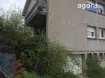 Immeuble de rapport Vente à Jarny - 260 000 € A vendre immeuble sur Jarny, proposant deux appartements de type F5, l'un au rez-de-chaussée, le second au 1er étage.
Chaque appartement dispose de trois chambres, d'un grand salon salle à manger, d'une cuisine, d'une salle de bain et de WC séparés, d'une terrasse, d'une cave et d'un garage.
Toutes les portes et fenêtres sont en double vitrage PVC. Chaque appartement dispose d'un chauffage au gaz avec chaudières individuelles à condensation. La toiture, en bac acier, a été remplacée il y a moins de 10 ans.
Les communs sont propres et bien entretenus.
Situé dans un quartier résidentiel proche de toutes les commodités.
Le tout sur un terrain de 407m².
Parcelle constructible de 211m² offrant un coefficient d'occupation des sols de 50%, se référer au plan local d'urbanisme de la ville de Jarny.
Prix de vente: 260.000 '
Honoraires inclus à charge vendeur.