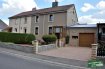 Maison jumelée Vente 4 chambres à Boulange - 280 000 € Tempocasa Mondorf vous propose en exclusivité dans un endroit super calme, une maison entièrement rénovée à Boulange (15 min de la frontière luxembourgeoise).
Avec sa terrasse totalement pensée et son espace vert entièrement réfléchi.
Cet endroit paisible apporte beaucoup de charme à cette maison.
Elle est composée ainsi:
- Hall d'entrée
- Cuisine équipée séparé
- Séjour avec accès terrasse
- 4 chambres ( 10, 16, 15, 13m²)
- Salle de bain avec baignoire
- Salle de douche
- 3 Wc séparé
- 3 Caves
- Grand grenier (31m²)
- Buanderie
- Garage
- Jardin
Informations supplémentaires:
- Surface habitable 155m²
- Surface totale 227m²
- Chauffage mazout
Pour plus d'informations contactez-nous au 26 54 31 48.
Ref agence :JP133
