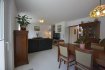 Maison jumelée Vente 4 chambres à Reisdorf - 860 000 € Belle maison jumelée de 2016, CEP AB, surface habitable ± 200 m2, sise à Reisdorf, dans une cité à 10 km de Diekirch, comprenant :
Ascenseur :
Alentours aménagés.
Rez-de-jardin : Hall, Vestiaire, grand séjour avec sortie sur terrasse, bureau, cuisine équipée, arrière-cuisine, WC séparé, buanderie, Jardin avec cabane de jardin.
A l'étage : Chambre à coucher (18,50 m2), dressing, bains : baignoire, douche italienne, double lavabo, bidet, WC, garage pour 2 voitures, installation technique.
1er étage : 3 chambres à coucher dont une avec dressing, vrai parquet dans toute les chambres, sdd douche italienne, 2 greniers, grande terrasse 30 m2, moustiquaires dans les fenêtres.
Cette maison écologique 100 % avec ses installations techniques telles comme :
-Chauffage au sol,
-Pompe à chaleur
-Panneaux solaires thermiques,
-Récupération eau pluviale pour WC, arrosage.
REISDORF : Village avec caractère rural à proximité de Diekirch
Arrêts d'autobus des lignes : Echternach-Ettelbruck, ligne nr. 500, 501
Beaufort- Ettelbruck, ligne nr. 502
Ecoles :Crèche, précoce, maternelle et fondamentale, Maison Relais à au village
Boulangerie/épicerie, Restaurantà au village
Ref agence :448