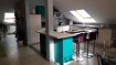 Appartement Location 1 chambre à Reichlange - 1 100 € A louer très bel appartement au 1er étage d'une maison privée. Cet appartement est loué meublé et équipé.
Il se compose d’une grande pièce avec coin salle à manger, coin séjour et cuisine équipée américaine, coin buanderie, salle de douche, 1 belle chambre, 1 bureau.
Cette location est idéale pour des personnes calmes et discrètes, sans animaux.
L'appartement est équipé d'une connexion internet.
Pas de garage, mais emplacement de parking à proximité.
