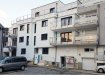 Appartement Vente 1 chambre à Tetange - 349 900 € FN Promotion sàrl vous présente cet belle appartement de +/-52.34m2 + terrasse de +/-20m2, situé au rez-de-chaussée dans une toute nouvelle résidence de 12 logements.
** CUISINE ÉQUIPÉE INCLUS **
L'appartement se compose comme suit :
- un hall d’entrée
- living avec une cuisine ouverte (équipée)
- une chambre à coucher
- une salle de douche
- une terrasse (+/-40m2)
- et une cave
D'autres équipements supplémentaires de l'appartement comprennent le chauffage au sol, triple vitrage, les volets roulants électriques, la ventilation mécanique double flux, l'isolation acoustique, l'isolation thermique, etc.
Le prix d’un emplacement intérieur s’élève à 25’000€.
Si vous avez des questions ou souhaitez recevoir la documentation relative, n’hésitez pas à envoyer un email à info@fn-promotion.lu ou appeler le 621 139 988
----------------------
FN Promotion sàrl stellt Ihnen diese kleine, bequeme, modern gestaltete Wohnung mit einer Wohnfläche von +/-52.34m2 + Terrasse von +/-20m2, auf dem Erdgeschoss liegend, in einer erst neu gebauten Residenz mit 12 Einheiten.
Die Wohnung setzt sich folgend zusammen:
- eine Eingangshalle
- Wohnzimmer mit offener Küche
- ein Schlafzimmer
- ein Badezimmer
- eine Terrasse
- und ein Keller
Zu weiteren Annehmlichkeiten der Wohnung gehören eine Fußbodenheizung, Dreifachverglasung, elektrische Rolläden, mechanische Lüftung mit Doppelstrom, Schalldämmung, Wärmedämmung, usw.
Der Preis für einen Garagenstellplatz beträgt 25'000€
Wenn Sie weitere Fragen haben oder die Dokumentation zur Wohnung möchten, so senden Sie uns eine E-Mail an info@fn-promotion.lu oder rufen Sie unter 621 139 988 an.