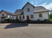 Maison  122 m². Goetzenbruck : Maison individuelle demandant à revivre, beaux volumes et beau potentiel après travaux de rénovation. Elle se compose : 
Au rez de chaussée :  entrée / dégagement, vaste salle de séjour , cuisine, salle de bain avec Wc et une chambre à coucher.
L'étage offre 2 chambres à coucher et un grenier pouvant être aménagé.
Sous sol, garage et espace vert sur l'arrière peu exploitable.
Audit en cours de rédaction.

Contact Nord Sud immobilier à Bitche, Rohrbach les Bitche, Sarreguemines et Diemeringen au 0372640102