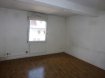 Immeuble de rapport Vente à Sarreguemines - 100 000 € Sarreguemines Immeuble proche du centre ville idéal investisseur. Immeuble comprenant deux logements proche du centre ville.
Au rez de chaussée :
- un T2 (loué depuis 10 ans) d'environ 50 m² comprenant une chambre, une cuisine équipée et une salle de bains
A l'étage :
- un duplex F3 (libre) d'environ 70 m² comprenant un salon donnant sur une terrasse, une cuisine centrale, une pièce, une chambre mansardée et une salle de bains