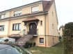 Maison individuelle Vente 3 chambres à Dudelange - 730 000 € Très belle maison libre de trois côtés, bien situé dans un quartier calme et à proximité de tout, se compose comme suit :Au rez-de-chaussée :- Un beau et lumineux living avec un feu ouvert - Cuisine équipée indépendante avec accès sur le balcon et jardin- Balcon accessible depuis le living, de la cuisine et du jardin- Salle de douche- Hall large et lumineuxAu premier étage :- Trois grandes chambres à coucher (du parquet massif au sol)- Une salle de bain (baignoires d'angle, double lavabo, cuvette de WC et bidet)- Accès vers grand grenier Au sous-sol :- Garage pour deux voitures- Douche et un WC séparé- Buanderie - Cave - Terrasse couverte - JardinLes techniques : Chauffage à gaz, chaudière de 2011 à condensation, Double vitrage, façade récente isolante, àPour tout complément d‘information, n'hésitez pas à nous contactez par téléphone au 28 77 88 22.Nous sommes également disponibles pour organiser les visites le samedi !Nous sommes, en permanence, à la recherche de nouveaux biens à vendre (des appartements, des maisons et des terrains à bâtir) pour nos clients acquéreurs.N‘hésitez pas à nous contacter si vous souhaitez vendre ou échanger votre bien, nous vous ferons une estimation gratuitement.Ref agence :80