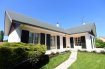 Maison Vente 4 chambres à Cherreau - 203 890 € MAISON DE PLAIN-PIED 4 CHAMBRES LA FERTE BERNARD. C-Immobilier vous propose une TRES AGREABLE MAISON DE PLAIN-PIED AVEC SOUS-SOL TOTAL à LA FERTE BERNARD. En rez-de-chaussée un hall d'entrée avec penderie vous accueillera, vaste salon-séjour baigné de lumière avec sa triple exposition, cuisine aménagée et équipée, quatre chambres, une salle de bains, WC. Sous-sol total où trois véhicules peuvent stationner, atelier, chaufferie. Prestations rénovées récemments : Chaudière gaz 2016, ballon d'eau chaude 2014, isolation par ouate de cellulose 2014, ravalement 2013, huisseries, toiture, porte de garage motorisée, tout à légout... Cette propriété située à moins de deux minutes de tout commerces possède également un jardin arboré à l'abris des regards de 1165 m2. Venez vite la découvrir avant qu'il ne soit trop tard.