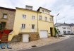 Spacieuse maison familiale de 7 chambres avec espace indépendant à Wormeldange

Nous avons le plaisir de vous proposer en exclusivité cette spacieuse maison familiale située au coeur de Wormeldange, dans un cadre privilégié au sein de la vallée de la Moselle.
Bénéficiant d'une vue agréable sur les vignes et la Moselle, cette propriété offre de beaux volumes, 7 chambres au total, ainsi qu'un espace de vie indépendant particulièrement intéressant pour une grande famille souhaitant préserver l'intimité de chacun tout en vivant sous le même toit.
La maison est en excellent état général et immédiatement habitable, sans travaux à prévoir.
Un intérieur généreux et fonctionnel

Au rez-de-chaussée :
Hall d'entrée
Salon
Salle à manger
WC séparé
Cuisine neuve avec accès direct à la terrasse et au jardin

L'extérieur a été aménagé pour profiter pleinement des beaux jours, avec un espace barbecue, un four à pizzas et un espace grillades, idéal pour partager des moments conviviaux en famille ou entre amis.

Au premier étage :
2 grandes chambres à coucher
Une salle de bains

Au sous-sol :
Grande cave
Chaufferie
Garage

L'un des principaux atouts de cette propriété réside dans son espace indépendant, récemment et entièrement rénové. Il se compose :
D'une cuisine ouverte sur le salon
D'une chambre à coucher
D'une salle de douche

Cette espace constitue une véritable opportunité pour une famille nombreuse souhaitant offrir davantage d'indépendance à l'un de ses membres. Il  peut également convenir à un adolescent, à un proche ou encore être utilisé comme espace privé pour recevoir famille et amis.

Cette configuration permet ainsi de vivre ensemble tout en conservant chacun son propre espace de vie.

Un cadre de vie privilégié à Wormeldange.
Situé au coeur de la vallée de la Moselle, Wormeldange offre un environnement agréable et paisible, particulièrement apprécié pour sa qualité de vie, ses paysages viticoles et sa proximité avec la nature.

La commune dispose notamment de l'école précoce, de l'école maternelle, de l'école primaire et de la maison relais, regroupées sur un même site, un véritable avantage pour les familles.

La situation géographique est également intéressante, avec un accès rapide aux principaux axes routiers et à environ 8 km de l'autoroute A1, permettant de rejoindre facilement Luxembourg-Ville ainsi que la frontière allemande.

Un maison aux nombreuse possibilités.
Avec ses 7 chambres, ses beaux volumes, son extérieur aménagé et son espace de vie indépendant, cette propriété répond parfaitement aux besoins d'une grande famille à la recherche d'espace, de confort et d'intimité.

Une maison familiale rare par sa configuration, offrant la possibilité de vivre nombreux tout en conservant son indépendance, dans un cadre privilégié au coeur de la Moselle

A découvrir sans tarder.

Pour toute demande de visite ou informations complémentaires, n'hésitez pas à nous contacter au 265341 ou directement notre agent Mme VAZ au 621 283 844 ou par mail au
 lisa.vaz@cl-immo.lu.
Les frais d'agence sont inclus dans le prix de vente et sont à charge du vendeur.