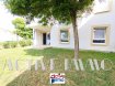 Appartement Vente 2 chambres à Neufchef - 209 000 € Appartement Neufchef 3 pièce(s) 62 m2. RARE SUR LE SECTEUR ! APPARTEMENT EN RDC AVEC JARDIN !
Devenez propriétaire de cet appartement de type F3 situé en Rez de Chaussée d'une petite copropriété construite en 2012, comprenant 6 appartements au coeur de la commune de Neufchef.
L'appartement d'une surface de 62m² vous offre un séjour / cuisine de plus de 21m² très lumineux de par sa baie vitrée donnant accès à la terrasse exposée Sud-Ouest ainsi qu'à un jardin de plus de 70m² ; 2 chambres ; 1 salle d'eau et une buanderie.
L'appartement est vendu meublé, la cuisine est entièrement équipée : Plaques, hotte, four, Micro-ondes, Lave-vaisselle, Frigo/congélateur.
2 places de parking privatives complètent ce bien.
L'appartement, entièrement carrelé, a été conçu selon les normes d'accès PMR.
Chauffage gaz par le sol. (chaudière entretenue)
Double vitrage, volets motorisés.
Les diagnostics Électricité et Gaz ne comportent aucune anomalie
Syndic professionnel, charges annuelles 1000€ environ comprenant l'électricité et l'entretien des communs ainsi qu'une avance sur l'eau.
Aucune procédure en cours.
La copropriété est très bien entretenue, aucuns travaux ne sont prévus en AG.
Taxe Foncière 2024 : 700 €
Frais d'agence inclus à la charge du vendeur .
DPE réalisé le 04/08/2025 : logement classé D - pour 166kwh/m²/an ainsi que D pour les émissions de gaz à effet de serre pour 33kg co²/m²/an.
Montant estimé des dépenses annuelles d'énergie pour un usage standard : entre 1030 et 1440€ par an. Prix moyens des énergies indexés sur les années 2021, 2022, 2023 (abonnements compris)
Les informations sur les risques auxquels ce bien est exposé sont disponibles sur le site Géorisques : www.georisques.gouv.fr ».
Proche : Frontière Luxembourg, Hayange, Thionville
La commune de Neufchef située à environ 15 km de Thionville, vous offre de nombreux services et commerces de proximité, et vous permet de gagner la frontière luxembourgeoise en moins d'1/2 heure.
N'hésitez pas à nous contacter
Agence ACTIVE IMMO
03 82 84 17 98
Copropriété de 17 lots (Pas de procédure en cours).
Charges annuelles : 750.00 euros.