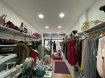 Fonds de Commerce Vente à Thionville - 8 000 € THIONVILLE - CENTRE - Fonds de Commerce - 32m². Fonds de commerce d'une superficie de 30m2 situé en rdc d'une copropriété au coeur du centre ville de Thionville. Il est composé: d'une vitrine, tous les portants nécessaires à la vente de prêt à porter , deux cabines d'essayage, un comptoir, une réserve à l'étage et un WC.8000€ FA inclus Loyer : 550€ charge comprises