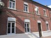 Maison Vente 4 chambres à Cambrai - 138 000 € Maison 4 chambres - Proche de cambrai . Maison de ville avec jardin comprenant hall d'entrée, bureau, salon/séjour, cuisine semie-équipée, dégagement, lingerie, wc. A l'étage : paliers, 4 chambres dont 2 contigues, salle de bains et wc. grenier aménageable - cave - pas de chauffage Prix 138 000 euros dont 7% d'honoraires à la charge de l'acquéreur 129 000 euros euros net vendeur