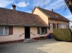 Vente - Maison jumelée à Plobsheim prix : 296 800 € PLOBSHEIM dans le vieux village, au calme à l'angle d'une petite rue et d'une impasse, ensemble immobilier loué composé de deux maisons avec dépendances sur 8,67 ares.
Le bien est composé d'une maison 4/5 pièces d'environ 114 m² et d'une maison 3 pièces d'environ 70 m², ainsi que de vastes dépendances et d'un jardin.
Renseignements complémentaires : Le bien dispose d'un double accès carrossable sur rue et impasse (possibilité de division), il est vendu loué à une personne âgée de 87 ans, au moyen d'un bail d'habitation réputé non-cessible à un tiers, pour un loyer hors charges mensuel de 900 € (soit 10 800 € annuel), taxe foncière 2017 : 237 €.
Prix commission d'agence incluse : 296 800 €
Prix hors commission d'agence : 280 000 €
Commission d'agence 6 % TTC.