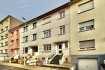 Maison mitoyenne Vente 3 chambres à Belvaux - 699 000 € *** NOUVEAU PRIX ***
immohub, votre partenaire dans l’immobilier à Belvaux, vous propose en exclusivité cette maison unifamiliale sur un terrain de 3,13 ares.
La maison se compose comme suit:
R-1
-Hall de cave 10,00 m2
-Garage pour 2 voitures 33,50 m2
-Local technique / Buanderie 8,50 m2 avec accès terrasse et jardin
-WC séparé 1,00 m2
RDC
-Hall d’entrée 13,50 m2
-Double séjour 30,00 m2
-Cuisine équipée indépendante 9,00 m2
-Véranda 12,40 m2
R+1
-Hall de nuit 4,60 m2
-Chambre I 15,45 m2
-Chambre II 16,10 m2
-Bureau 8,95 m2
-Salle de douche 5,20 m2
R+2
-Hall de grenier 1,50 m2
-Chambre III 15,45 m2
-Bureau 5,70 m2
-Grenier aménageable avec beaucoup de potentiel 14,20 m2
-Réserve 5,20 m2
Détails
-Chauffage au gaz ; Chaudière à condensation Viessmann
-Dalles en béton
-Double vitrage / Chassis en PVC (2010) / Volets manuels
-Exposition S/E
-Toiture refaite en 2004 / Toiture véranda refaite en 2010
-Salle de douche rénovée
-Grand garage pour deux voitures
-Construction 1961
-CPE : F/G
-Charges +/- 300€ / mois