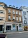Appartement Vente 2 chambres à Differdange - 269 000 € Au centre de Differdange Bel Appartement au 1er étage, sans ascenseur, comprenant:
- petit hall d'entrée avec parlophone.
- living
- chac
- bureau ou dressing
- salle de douche avec lavabo meublé, WC
- grande cuisine équipée séparée avec coin repas
- buanderie et débarras-cave couvert.
- au 2e étage: grenier semi-aménagé (chambre ou bureau) avec lavabo et pissoire et prise TV.
L'appartement a du chauffage gaz, double vitrage et se trouve dans un état impeccable. (prise TV dans les chambres et living, prise Téléphone dans la cuisine.)
Situation au centre de Differdange et à proximité des commerces. Parkings publics à proximité.
Disponibilité à convenir.