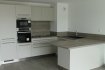 Appartement Location 2 chambres à Volmerange-les-Mines - 990 € c.c. Appartement F3 BBC de 2017 avec 71.85 m2 habitables avec jardin privatif et grand garage avec accès direct vers l'appartement:
Entrée, salon avec cuisine équipée et accès terrasse et jardin, 2 chambres (16.61 m2 et 13.15 m2), SdE, WC séparé.
Chauffage au sol.