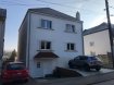 Maison individuelle Vente 4 chambres à Creutzwald - 170 000 € L'agence Pack'Immo vous propose cette maison individuelle de 175 m² sur un terrain de 4,10 ares, sur 3 niveaux.
RDC : entrée, véranda et buanderie.
1er étage : salon, salle à manger, cuisine équipée.
2ème étage : salle de bains avec baignoire et douche, 3 grandes chambres.
Caves, atelier, grande cour sur l'arrière.
Une place de parking sur l'avant et garage sur l'arrière.
Chauffage gaz et bois.