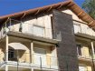 Appartement Vente à Gérardmer - 160 000 € Appartement en résidence, au dernier étage, comprenant: cuisine équipée sur séjour, deux chambres, salle de douche, balcon, terrasse, stationnement, cave, faibles charges.