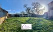 Maison Vente 3 chambres à Trieux - 180 000 € Maison F4 - TRIEUX . En exclusivité, découvrez cette grande maison d'une surface de 125 M2 mitoyenne d'un seul côté, idéalement située sur la commune de TRIEUX. Elle vous offre en rez-de-chaussée, une entrée avec un une grande pièce de vie, une cuisine équipée indépendante, un WC séparé et une salle d'eau. L'étage vous propose une chambres spacieuse et un bureau (ou chambre) puis un accès aux combles disposant d'une chambre et d'un espace dressing (ou bureau). En sous-sol, vous disposerez d'une buanderie. Pour finir, un terrain de 6 ares entièrement clôturé avec son espace terrasse sans vis-à-vis ainsi qu'un garage et 2 places de parking privatives complètent ce bien ! Il vous faudra quelques travaux de rénovation pour profiter pleinement de ce bien. Pour plus d'informations, veuillez contacter Sophie au 06.59.77.48.67 ou l'agence au 03.82.53.52.94 ainsi que par mail à agence@ccimmobilier.com Dans le cadre de votre recherche, n'hésitez pas à consulter notre site www.ccimmobilier.com afin de voir toutes nos offres. Annonce rédigée par Sophie SCHWARTZ, agent commercial enregistré sous le numéro ADC 5705 2018 000 109 223, détenteur de l'attestation de collaborateur de l'Agence Immobilière Conseil 32, rue de Verdun 57000 THIONVILLE. Carte professionnelle no CPI 5705 2017 000 023 039 Transactions sur immeubles et fonds de commerce délivré par la CCI de la Moselle. Responsabilité civil professionnelle CNA Insurance Company. Absence de garantie financière : non détention de fonds, effet ou valeur, autre que ceux représentatifs de sa rémunération ou de sa commission.