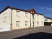 Appartement Location 2 chambres à Pont-à-Mousson - 685 € c.c. Très bel appartement F3. Dans belle copropriété - Appartement F3 avec jardin - 49, rue Maurice Barrès 54700 PONT A MOUSSON Entrée, cuisine équipée ouverte sur séjour, 2 chambres, SDB, WC, terrasse, jardin, place de parking Chauffage individuel gaz - 69 m2 Libre à la location