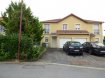 Maison Location 3 chambres à Hayange - 890 € c.c. Maison jumelée 5 pièce(s) 90 m2 3 chambres garage sur 350m². St nicolas en forêt,
Dans un quartier résidentiel calme,
Maison jumelée récente d'environ 90m² offrant:
-En rdc : cuisine équipée ouvrant sur salon-séjour accès terrasse et jardin, wc.
-Au 1er: 3 chambres parquetées, wc, salle de bains avec baignoire et meuble double vasque.
dispo pour mi-septembre
places de parking devant la maison , garages , jardin clos et arboré
Fa 870€
caution 870€
Mr Antonoff:06-52-83-85-07
