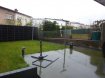 Maison jumelée Vente 3 chambres à Longwy - 195 000 € Longwy-Haut, très belle maison de ville T5 entièrement rénovée avec goût il y a 6 ans sur 1.60 are clos et arboré.
RDC : Entrée, WC, séjour-salon accès sur balcon à l’arrière de la maison ouvert sur une cuisine entièrement équipée et moderne
1er étage : Hall de nuit desservant trois chambres, salle de bains avec douche très moderne et récente avec WC, débarras avec accès aux combles aménageables.
S/Sol complet : garage 1 voiture avec porte motorisée, grande buanderie accès au jardin et à une terrasse semi couverte
Le chauffage est au gaz de ville, la chaudière a 6 ans, adoucisseur d’eau
Les fenêtres en PVC BLANC OB Volets motorisés solaires avec télécommandes
Maison entièrement rénovée avec des matériaux de qualité
