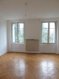 Appartement Location 1 chambre à Mulhouse-Centre historique - 690 € c.c. MULHOUSE Direct Parc Salvator.
Appartement F2 d'une superficie de 65,40m² situé au 2e étage d'une petite copropiété, comprenant :
- 1 Pièce Principale de 23m² Lumineuse avec Vue sur Parc et Parquet au Sol
- 1 Chambre de 15m² avec Stratifié
- 1 Cuisine Equipée de 15m²
- 1 Salle de Bain avec Baignoire
Vous avez également 1 pièce de rangement et 1 cave.
Belles Hauteurs sous plafond, situation idéale sur le PARC SALVATOR.