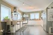 Maison jumelée Vente 3 chambres à Perl - 595 000 € Jolie maison jumelée à vendre à Sinz (commune de Perl) à 5?km de Remich/Luxembourg !Elle est érigée sur un terrain de 4,80ares. Cette grande maison de 318?m2 de surface utile dont 140?m2 habitable, Elle est composée d'un hall d'entrée, d'une cuisine équipée, d'un spacieux salon, trois chambres, un WC séparé, une salle de bains. Vous apprécierez la qualité des matériaux et les prestations proposées. Ce bien également dispose d'un grenier partiellement aménagé et une spacieuse cave.Pour compléter le tout : une jolie terrasse de 40?m2, un jardin de 75?m2, un bel espace stationnement pour cinq places de parkings sont parfaitement intégrés dans le paysage. La maison est vendue meublée!À quelques minutes des écoles, commerces, transports et du lac.Pour toutes questions ou demandes d'informations, n'hésitez pas à nous contacter, nous serons toujours à votre service.Agence ELSA'HOME à votre écoute pour la concrétisation de vos projets en toute confiance.