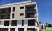Commerce Location à Luxembourg-Limpertsberg - 7 640 € Nouvelle construction à l‘avenue de la Faïencerie.Bureau de 198.21m2 en location au 1ier étageEmplacement intérieur: 180.-euroGarantie Bancaire: 6 moisDisponible de suite Pour plus d‘informations n‘hésitez pas à nous contacter svp ou bien nous envoyer un mail à info@sigelux.lu Lot N°110Un emplacement intérieur inclus, possibilité de louer des emplacements supplémentaires. Ref agence :Lot-110-com