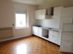 Appartement Vente 1 chambre à Boulange - 100 000 € Boulange:
Situé dans une impasse, appartement au 1er et dernier étage composé d'une cuisine meublée, un séjour, une chambre, une salle d'eau, une pièce non attenante de 15m². A l'exterieur, un jardin et une remise. Chauffage Gaz.
Bien en copropriété de 6 lots.
Charges annuelles : 0 euro.
Honoraires charge vendeur inclus.
LENOIR IMMOBILIER: Vente, Location, Gestion.
www.lenoir-immobilier.fr