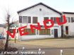 Immeuble de rapport Vente à Fontoy - 115 000 € ***COMPROMIS EN COURS***
FONTOY:
Idéal investisseur: Immeuble mixte comprenant un au RDC, un bar de 95m² avec espace cuisine, à l'étage un appartement de 95m² composé d'une cuisine, un séjour avec accès balcon, une salle de bain, 2 grandes chambres.
Beau potentiel. Commerce en activité. Le tout loué 602€ mensuel (bail commercial).
DPE en cours.
Honoraires charge vendeurs inclus.
LENOIR IMMOBILIER : Vente, Location, Gestion, depuis 2010.
www.lenoir-immobilier.fr